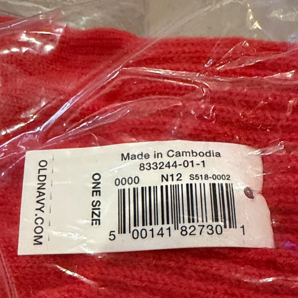 Old Navy knit gloves